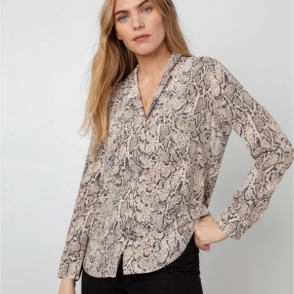 Rails Rebel Ivory Snakeskin Silk Classic Animal Print Button Down Blouse Large - Picture 1 of 15